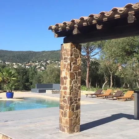 فندق مبيت وإفطار Mas Puig Del Gaudi كالونج